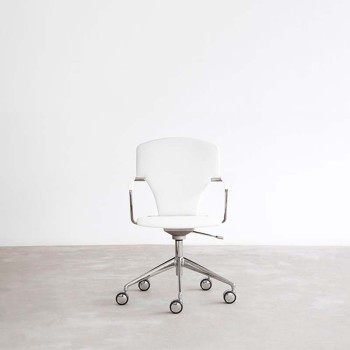 Egoa chair with wheels Stua