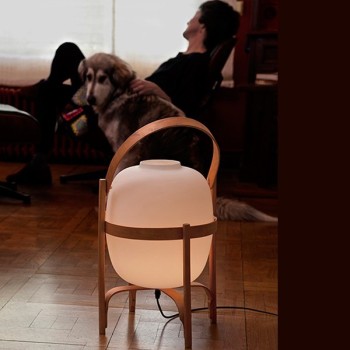 Lámpara Cesta Santa y Cole iluminada Lámpara Cesta Santa y Cole iluminada