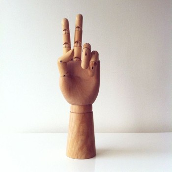 Mano in legno L - Hay Mano in legno L - Hay