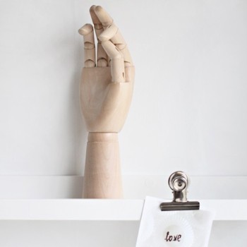 Mano in legno L - Hay Mano in legno L - Hay