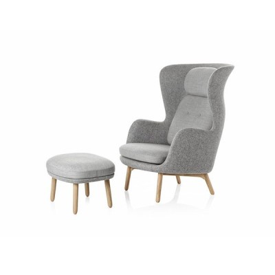 Reposa pies Ro con patas de madera de Fritz Hansen Reposa pies Ro con patas de madera de Fritz Hansen