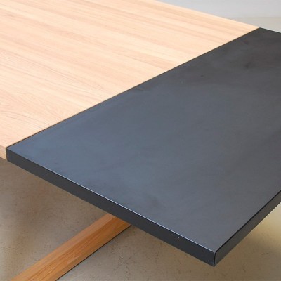 Mesa Essay extensible de Fritz Hansen en roble aceitado en Moises Showroom Mesa Essay extensible de Fritz Hansen en roble aceitado en Moises Showroom