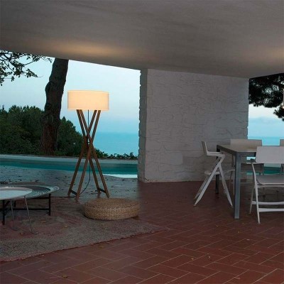 terraza con Lámpara de pie Cala 140 outdoor Marset terraza con Lámpara de pie Cala 140 outdoor Marset