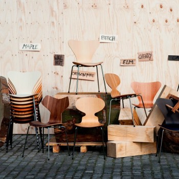 silla Ant de 4 patas y carcasa d madera - Fritz Hansen