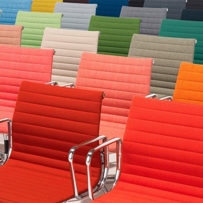 Cadeira de estofamento Hopsak Aluminum EA 104 - Vitra