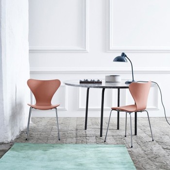 Silla Series 7 de fresno teñido de Fritz Hansen Silla Series 7 de fresno teñido de Fritz Hansen