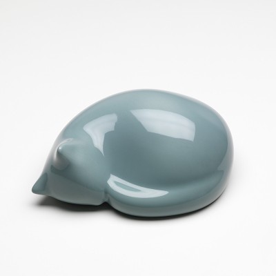 vitra resting cat azul claro 1