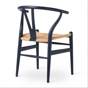 Silla CH24 Wishbone edición limitada Midnight Blue