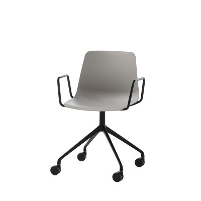 Silla Varya con brazos y ruedas - Inclass Silla Varya con brazos y ruedas - Inclass