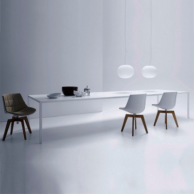 Tavola tesa di MDF Italia Tavola tesa di MDF Italia