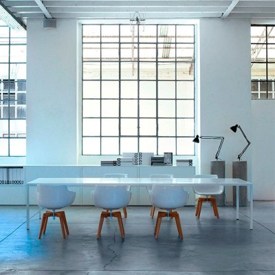Tavola tesa di MDF Italia Tavola tesa di MDF Italia