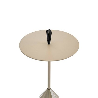 Mesa Burin Mini de Viccarbe en Moises Showroom Mesa Burin Mini de Viccarbe en Moises Showroom