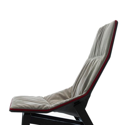 Butaca Ace Wood de Viccarbe en Moises Showroom Butaca Ace Wood de Viccarbe en Moises Showroom