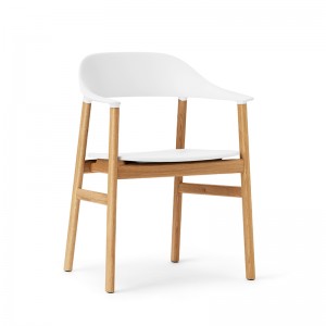 comprar Silla Herit Armchair en roble color blanco de Normann Copenhagen en Moises Showroom