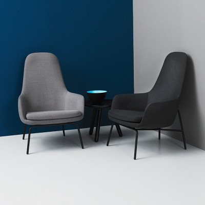 Sala de espera con Butacas Era High de Normann Copenhagen patas negras Sala de espera con Butacas Era High de Normann Copenhagen patas negras