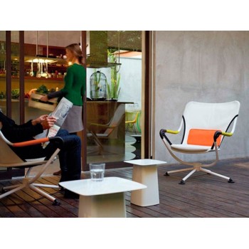 Medium Metal Side Table - Vitra Medium Metal Side Table - Vitra