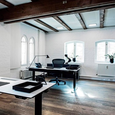 NJP Table Louis Poulsen NJP Table Louis Poulsen