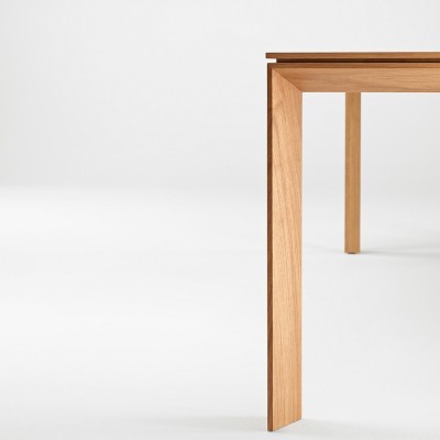 IRU extendable table by Ondarreta IRU extendable table by Ondarreta