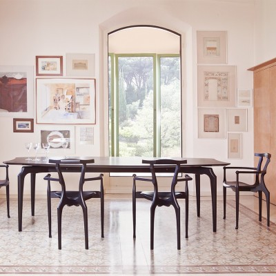 Gaulino dining table Gaulino dining table