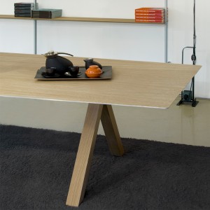 Mesa Table B Wood de BD Barcelona en Moises Showroom