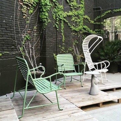 Sillón con pérgola Gardenias de BD Barcelona en Moises Showroom Sillón con pérgola Gardenias de BD Barcelona en Moises Showroom