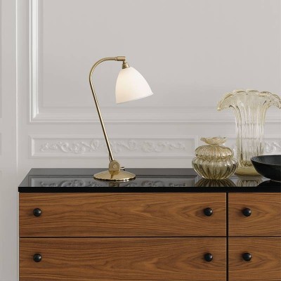 62 commode avec 6 tiroirs de Gubi 62 commode avec 6 tiroirs de Gubi