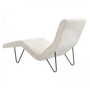 GMG Chaise longue de Gubi en Moises Showroom