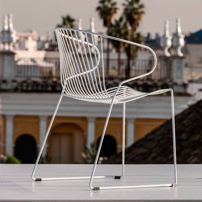 Silla Bolonia con brazos de Isimar en Moises Showroom Silla Bolonia con brazos de Isimar en Moises Showroom