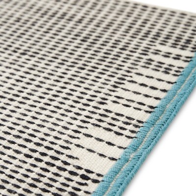 Alfombra Kilim Backstitch Calm color ladrillo de Gan Rugs en Moises Showroom. Alfombra Kilim Backstitch Calm color ladrillo de Gan Rugs en Moises Showroom.