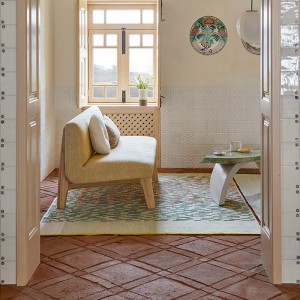 Alfombra Kilim Backstitch Busy Verde de Gan Rugs en Moises Showroom