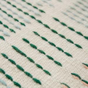 Alfombra Kilim Backstitch Composition Verde de Gan Rugs en Moises Showroom