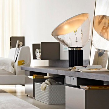 Taccia (PMMA) Design de candeeiro de mesa LED Flos Taccia (PMMA) Design de candeeiro de mesa LED Flos