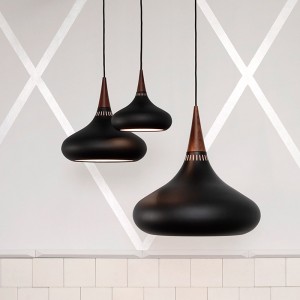 ambiente con Lámparas Orient p1 y P2 color black Fritz Hansen