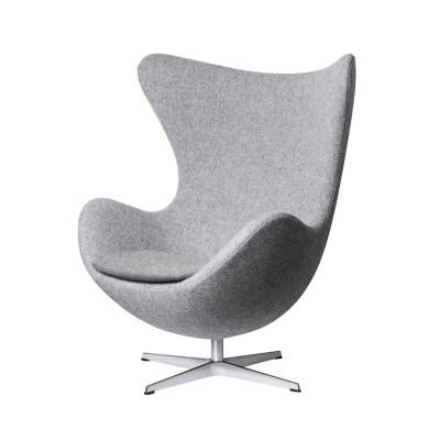 Sillón Egg gris medio de Fritz Hansen en Moises Showroom Sillón Egg gris medio de Fritz Hansen en Moises Showroom