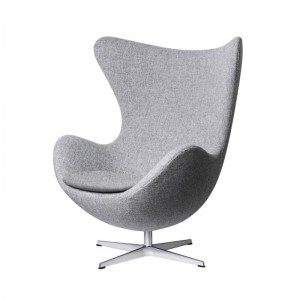 Sillón Egg gris medio de Fritz Hansen en Moises Showroom