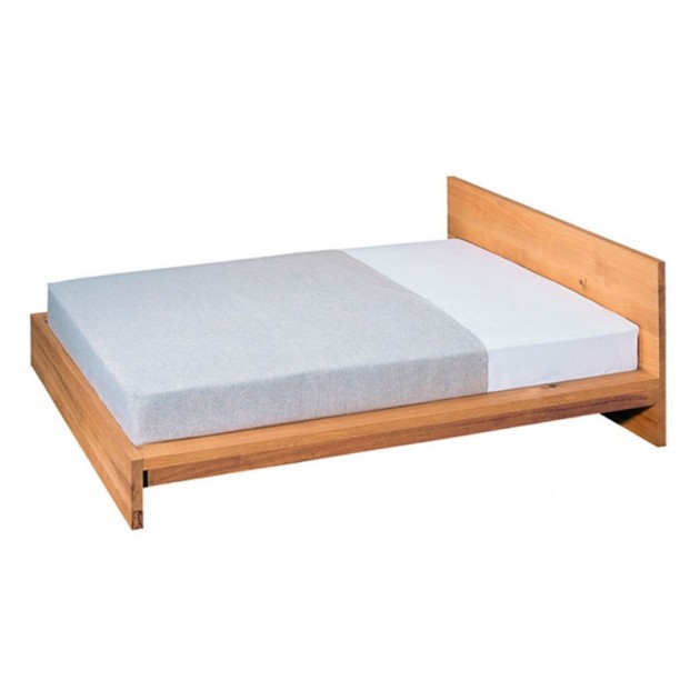 Cama Mo madera roble de E15 disponible en Moisés Showroom