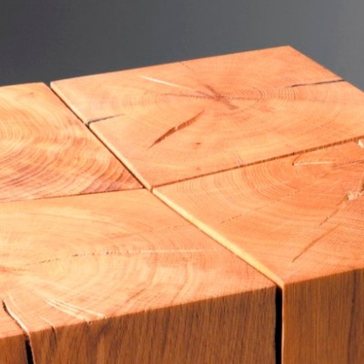 Detalle madera roble Taburete ST04 Backenzahn de E15. Disponible en Moisés Showroom Detalle madera roble Taburete ST04 Backenzahn de E15. Disponible en Moisés Showroom
