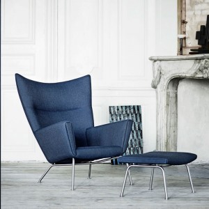 comprar sillón wing chair CH445 de carl Hansen. Disponible en Moisés showroom