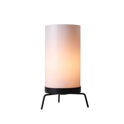 Lámpara Planner PM-02 acero lacado negro encendida Fritz Hansen