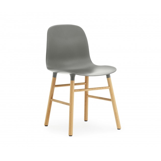 comprar Silla Form color gris patas roble de Normann copenhagen.