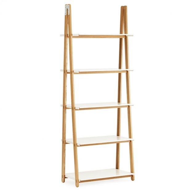 Estantería One Step Up Bookcase alta color blanco de Normann Copenhagen