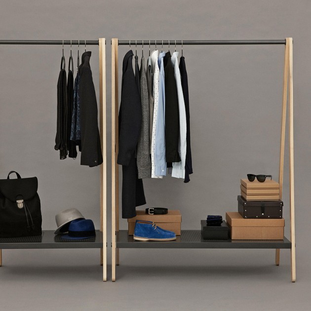 Ambiente con Toj Clothes Rack color negro de Normann Copenhagen