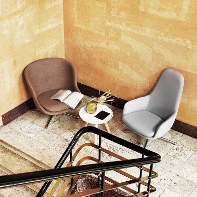 Rellano con butacas y mesa Tablo pequeña color blanco patas fresno de Normann copenhagen Rellano con butacas y mesa Tablo pequeña color blanco patas fresno de Normann copenhagen