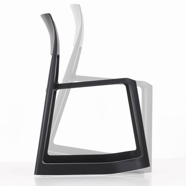 Silla Tip Ton de Vitra en Moises Showroom 2