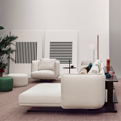Ambiente 2 sofá Serene con chaiselongue de Joquer Moises Showroom Ambiente 2 sofá Serene con chaiselongue de Joquer Moises Showroom