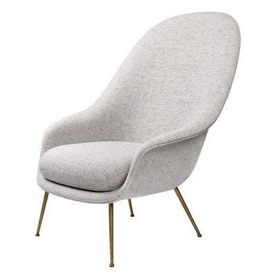 Sillón Bat de Gubi con respaldo alto en Moises Showroom
