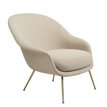 Bat Lounge chair con respaldo bajo de Gubi en Moises showroom Bat Lounge chair con respaldo bajo de Gubi en Moises showroom