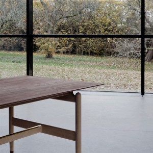 Mesa Kaufmann de Finn Juhl en moises showroom