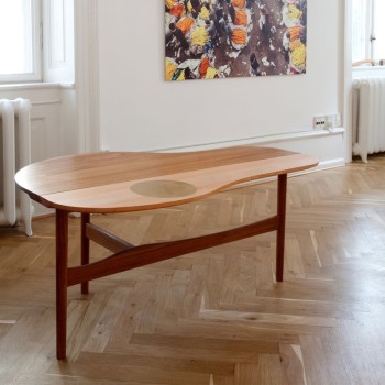 Butterfly table abierta de House of Finn Juhl en Moises Showroom Butterfly table abierta de House of Finn Juhl en Moises Showroom