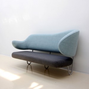 Wall sofa de House of Finn Juhl en Moises Showroom